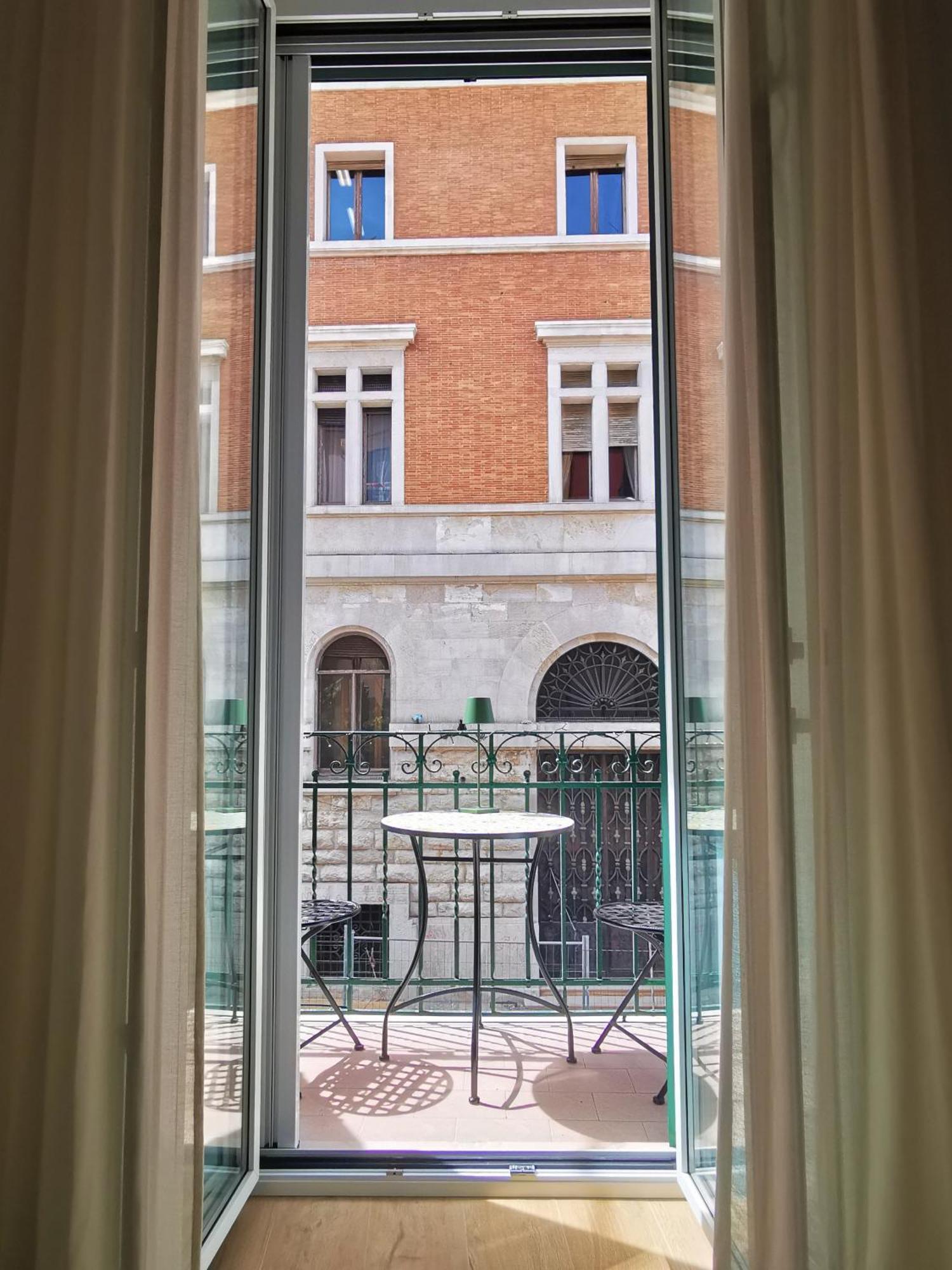 Cattaro 65 - Flexible Check-In Apartments バーリ エクステリア 写真