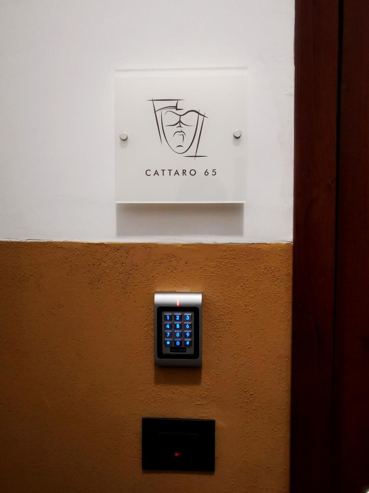 Cattaro 65 - Flexible Check-In Apartments バーリ エクステリア 写真